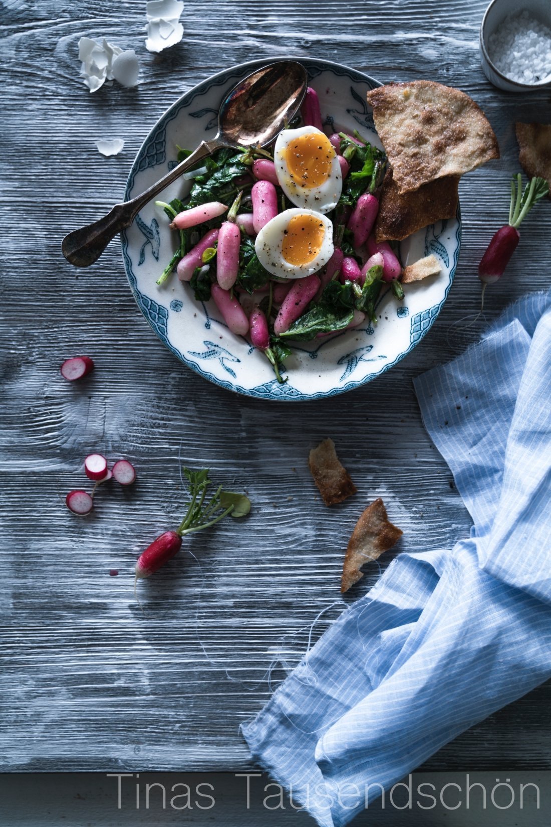 Lauwarmer Radieschen Salat mit wachsweichem Ei - Tinastausendschön