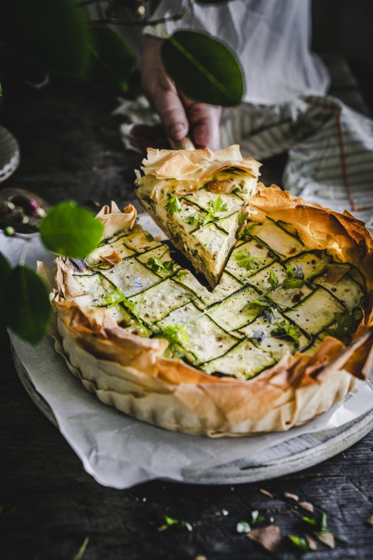 Grandioses Zucchini Quiche Rezept mit knusprigem Filo Teig